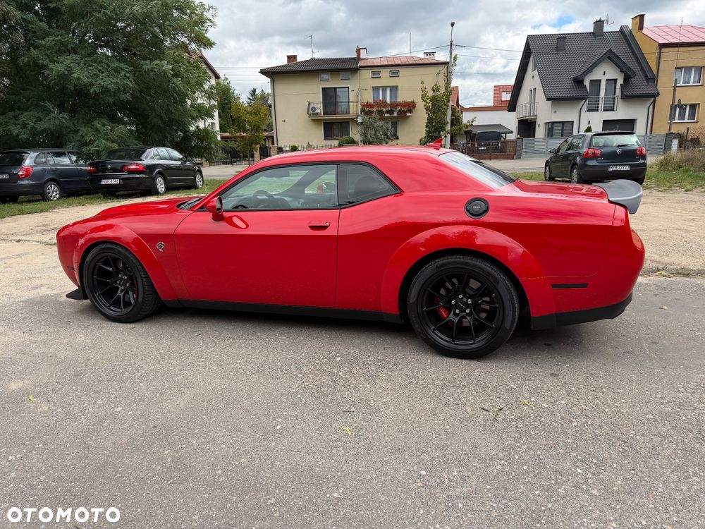 Dodge Challenger - 13