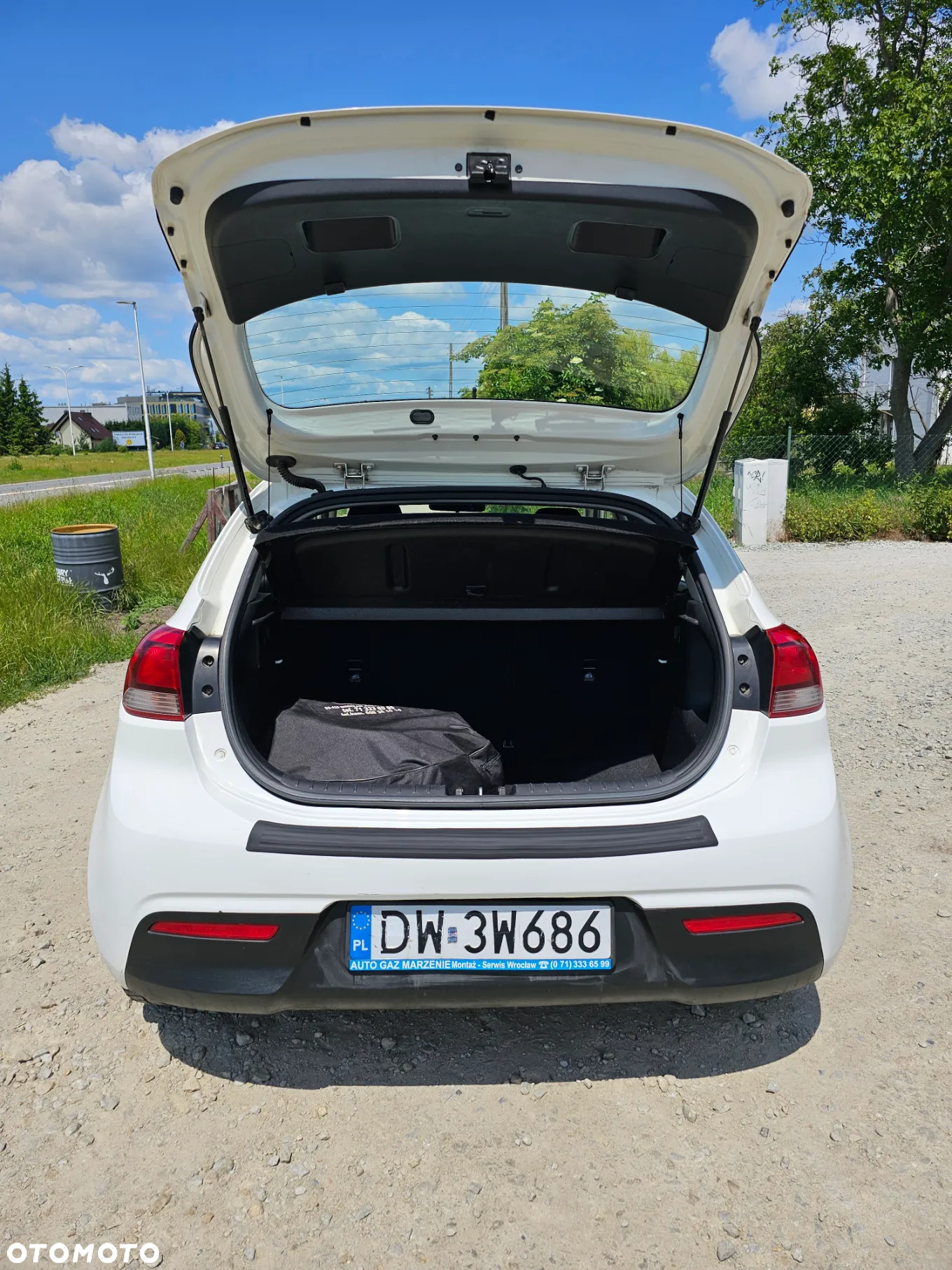 Kia Rio - 16