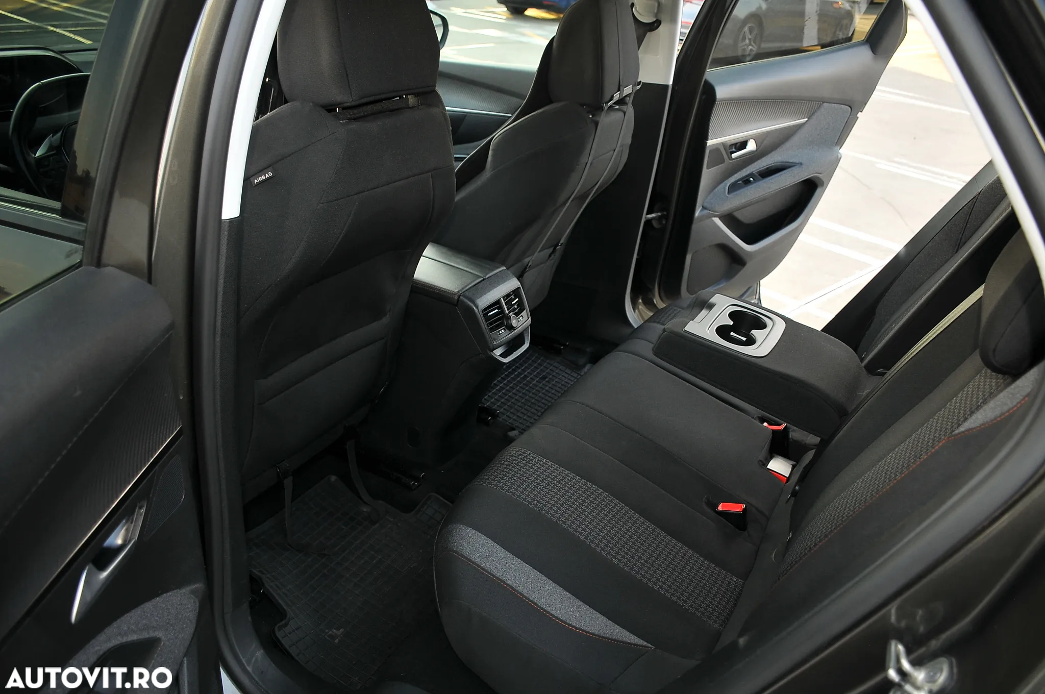 Peugeot 3008 1.5 BlueHDI 130 EAT8 Allure Pack - 16