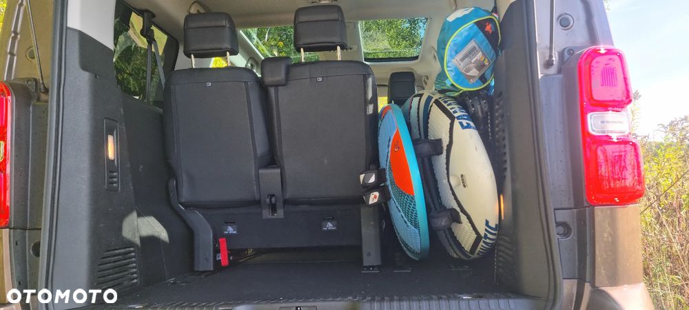 Toyota ProAce Kombi 2.0 D-4D Long 2,8t - 7