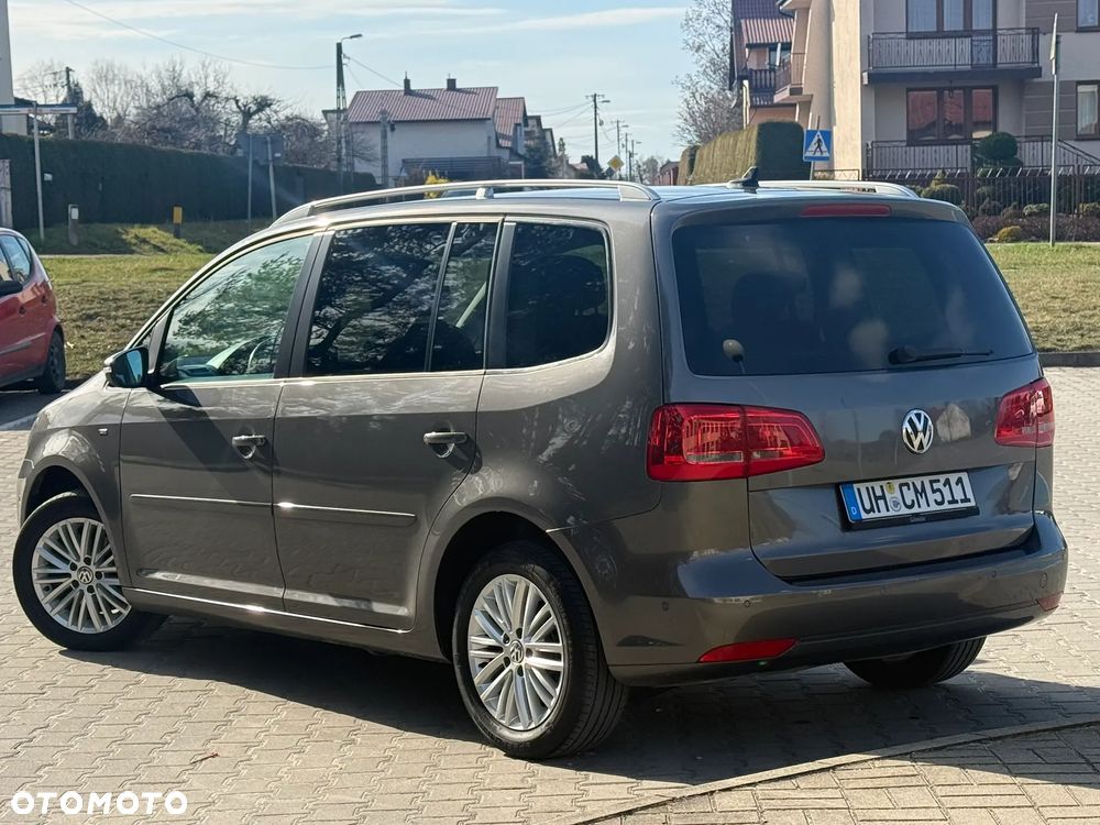 Volkswagen Touran - 8