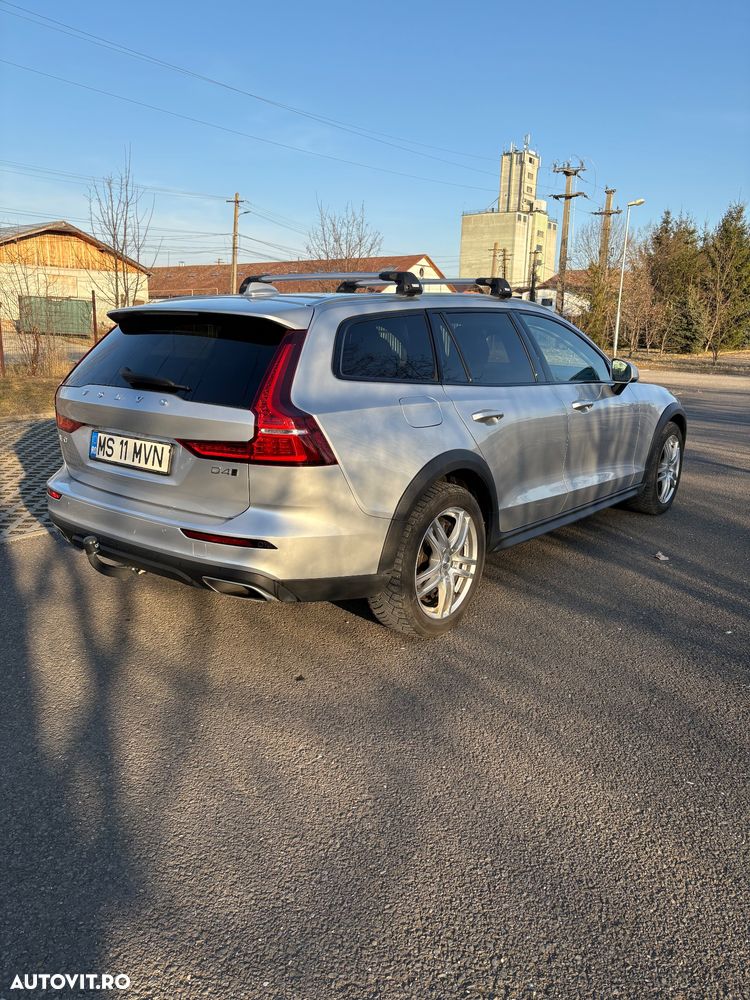 Volvo V60 D4 AWD Geartronic Momentum Pro - 5