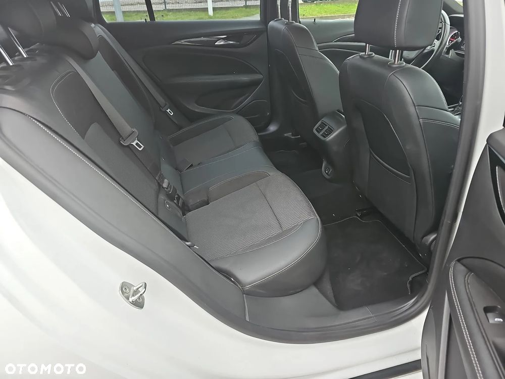 Opel Insignia 1.5 T Innovation S&S - 22