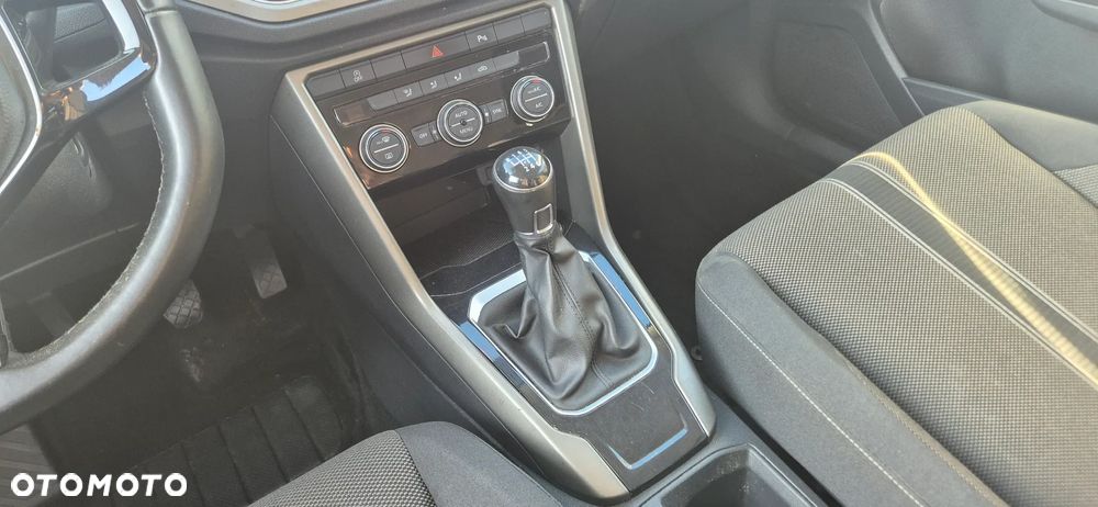 Volkswagen T-Roc - 26