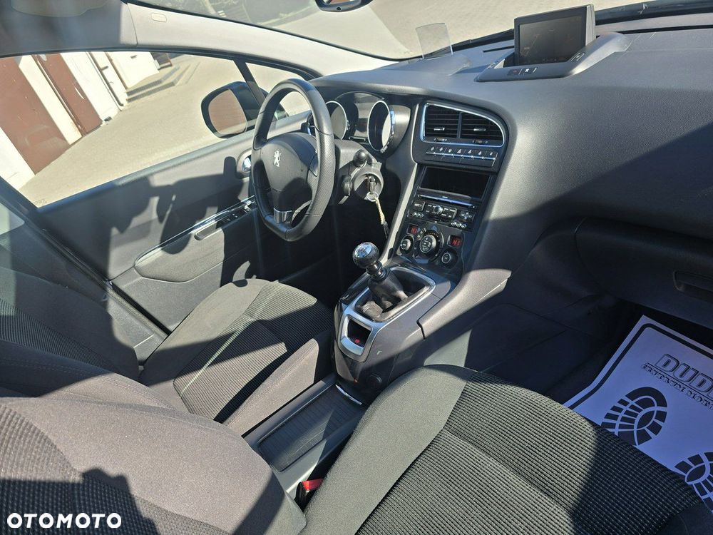 Peugeot 5008 - 29