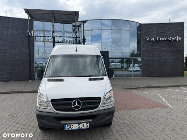 Mercedes-Benz 319 - 3