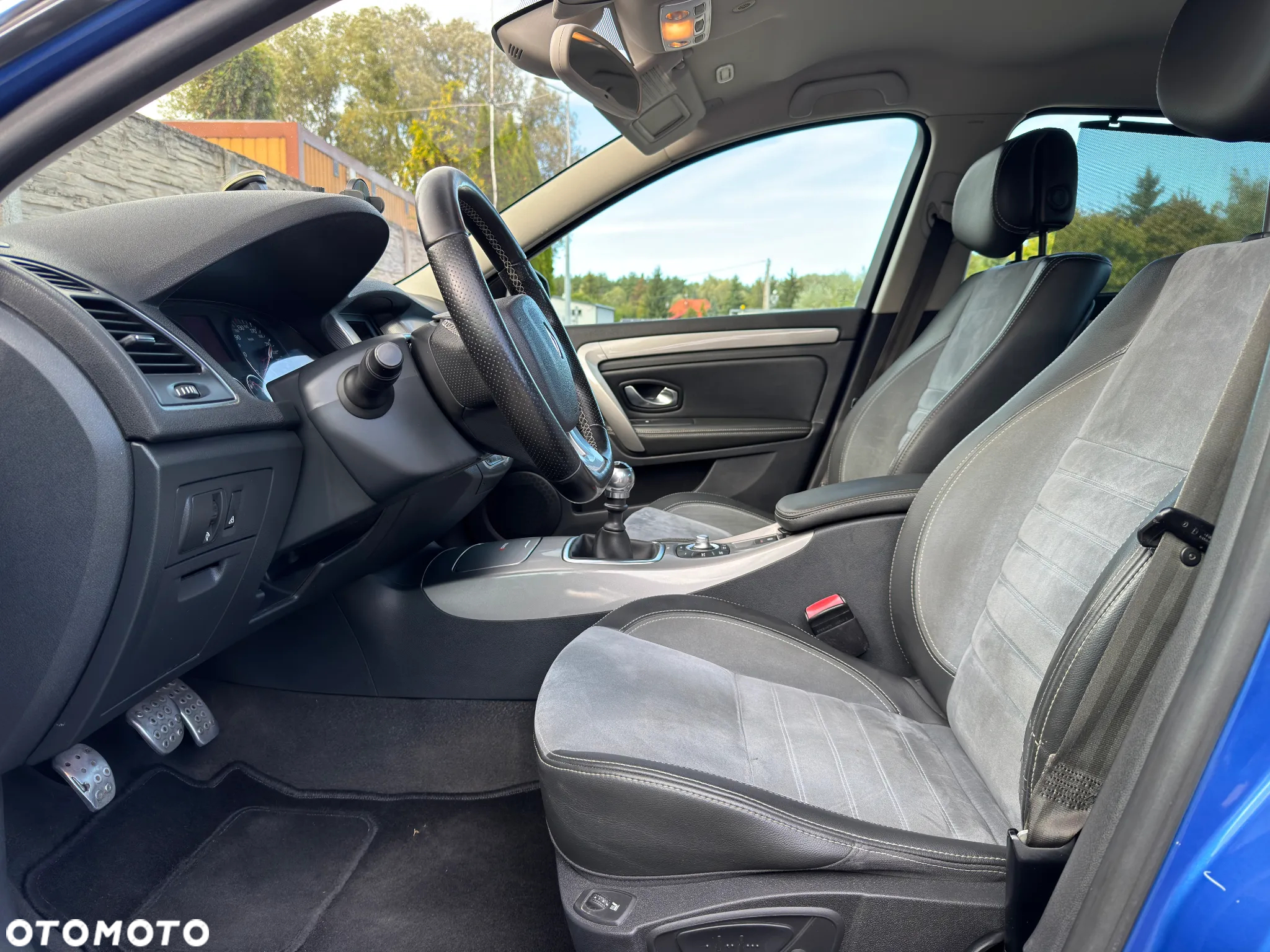 Renault Laguna 2.0 dCi Initiale ESM - 16