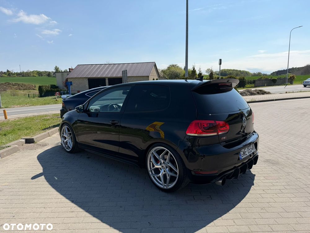 Volkswagen Golf 2.0 TSI GTI DSG - 4