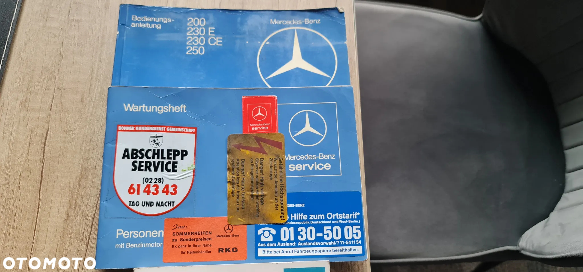Mercedes-Benz W123 - 12