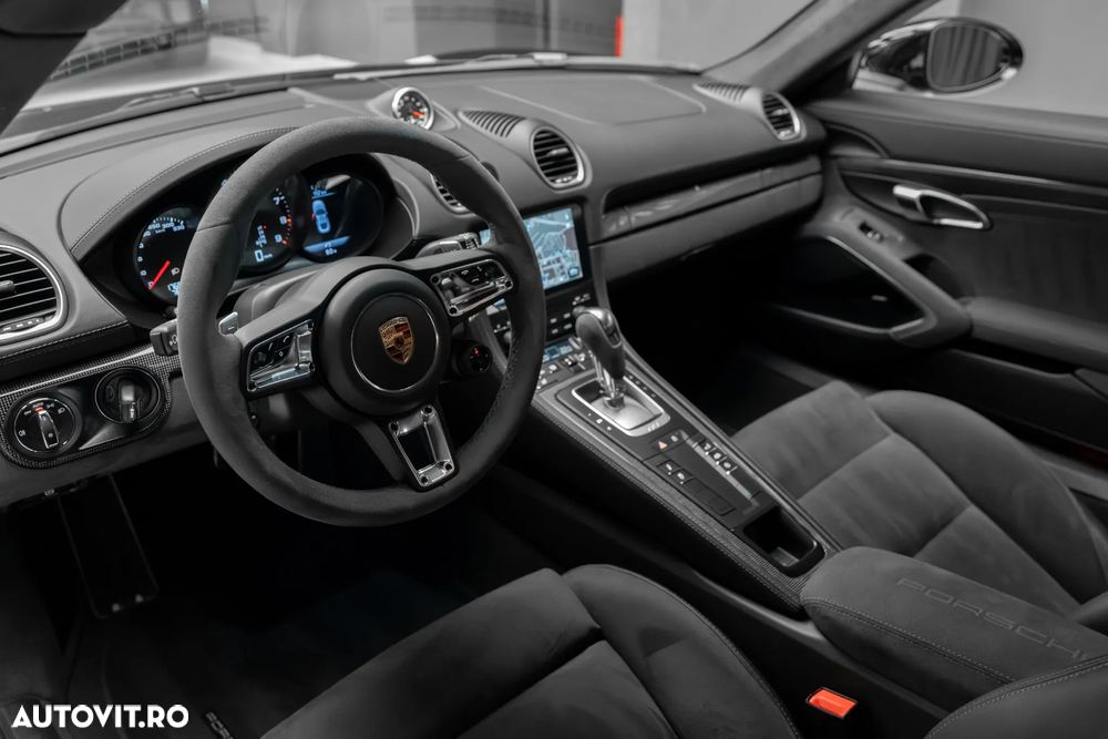 Porsche Cayman GTS 4.0 PDK - 13