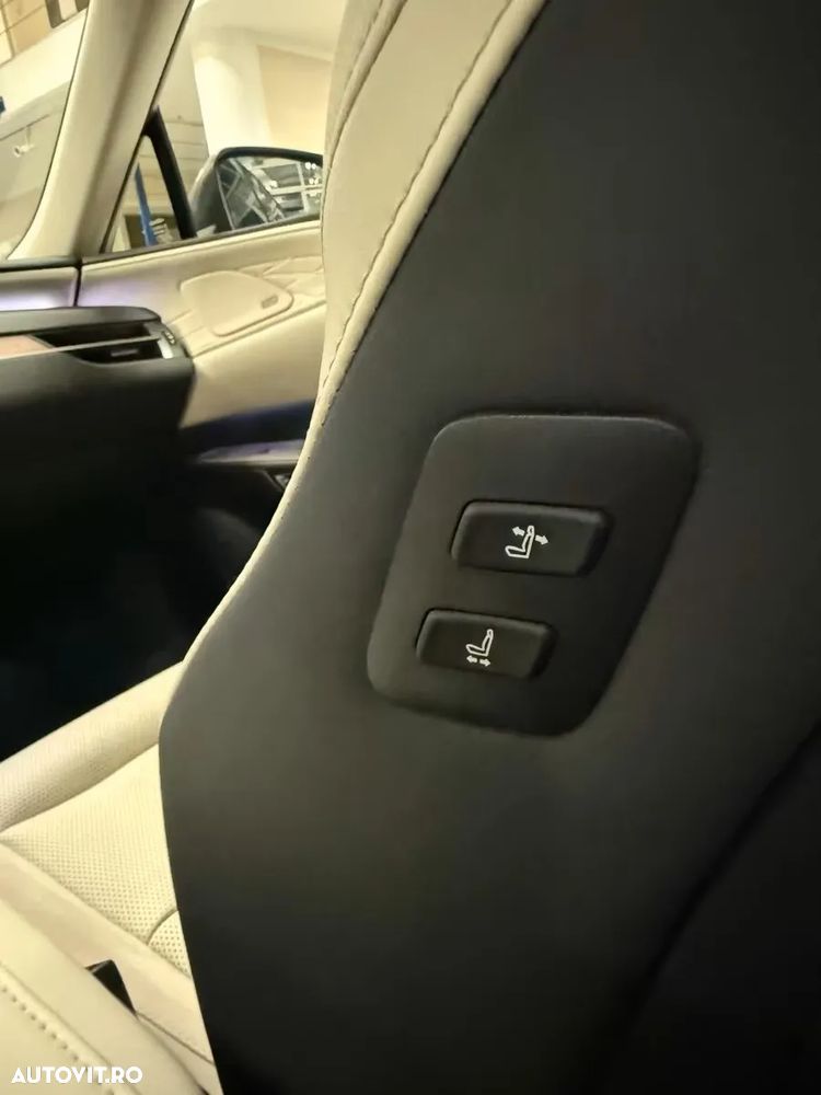 Lexus Seria RX 450h+ (Plug-in-Hybrid) Luxury - 4