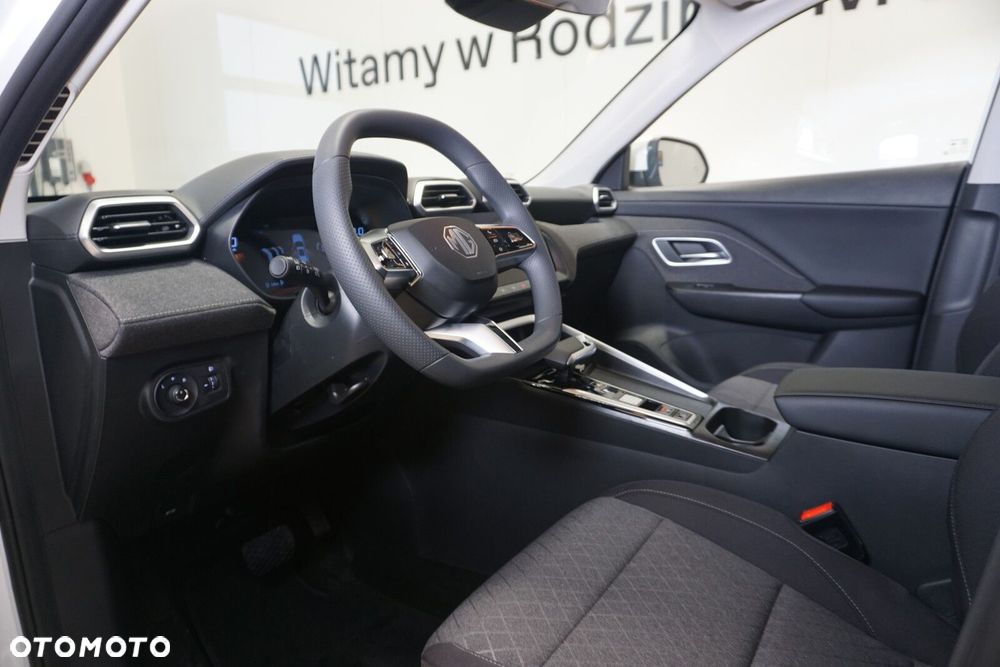 MG ZS Hybrid+ - 13