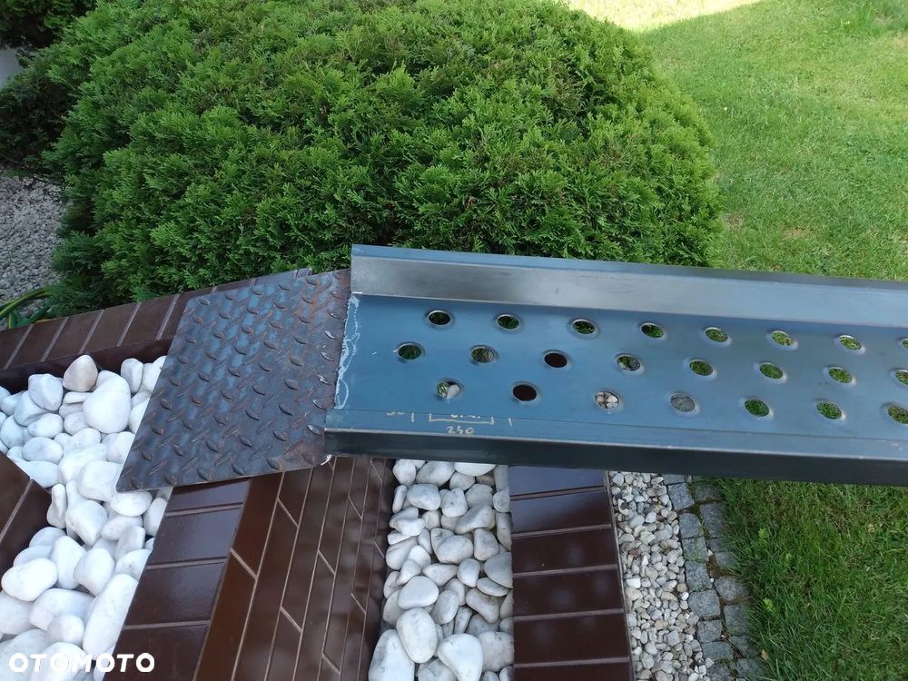 TRAPY WJAZDOWE PODJAZDY NAJAZDY STALOWE szerokość 180-500mm Motocyklowe koparki kosiarki wózki inwalidzkie komponenty do budowy trap blacha rynna zawieszki płetwa ceownik - 8