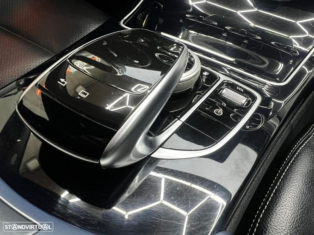 Mercedes-Benz C 300 BlueTEC Hybrid AMG Line - 41