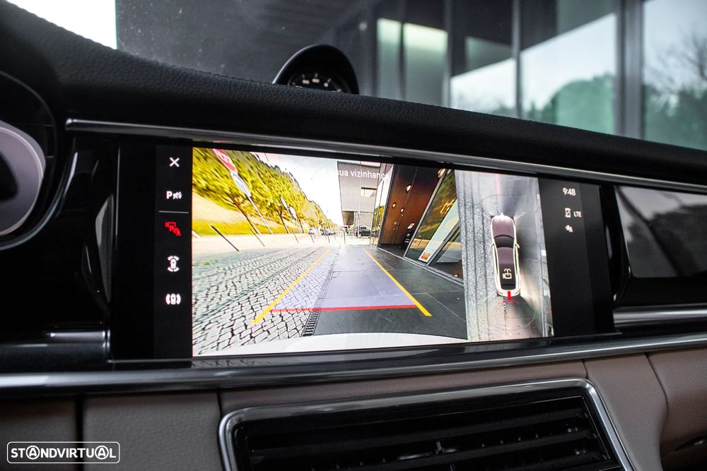 Porsche Panamera 4 E-Hybrid Platinum Edition - 48