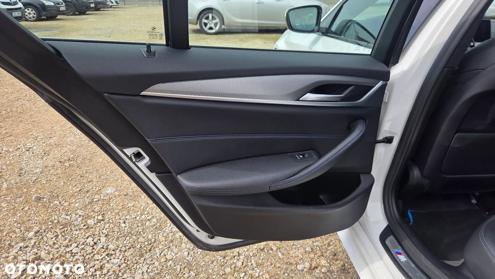 BMW Seria 5 520d xDrive M Sport sport - 22