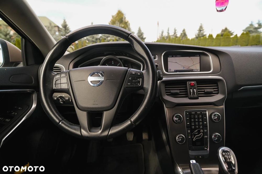 Volvo V40 D2 Kinetic - 16