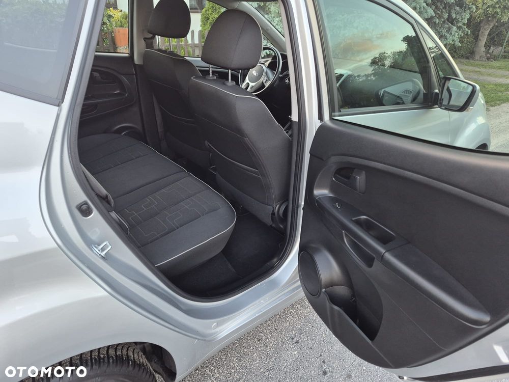 Kia Venga - 16