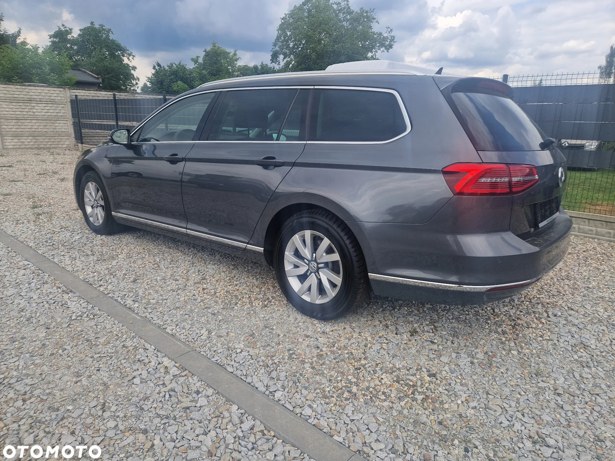 Volkswagen Passat Variant 2.0 TDI SCR DSG Highline - 8