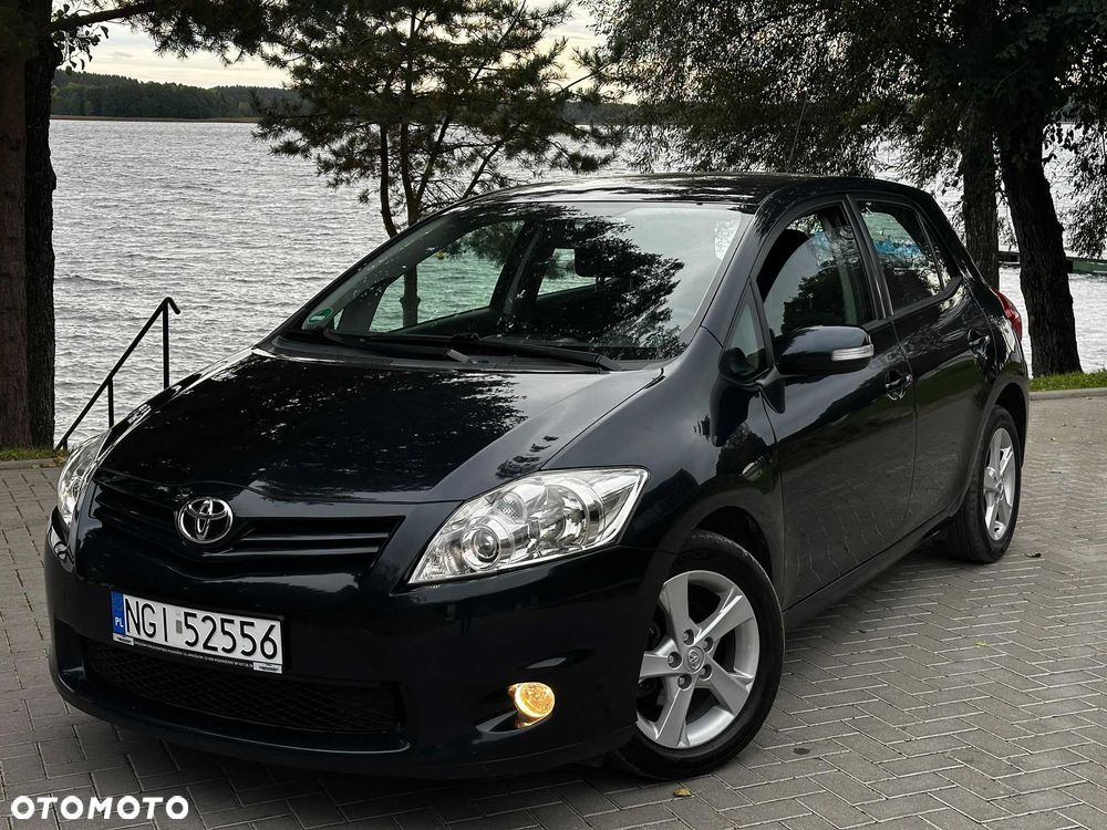 Toyota Auris - 1