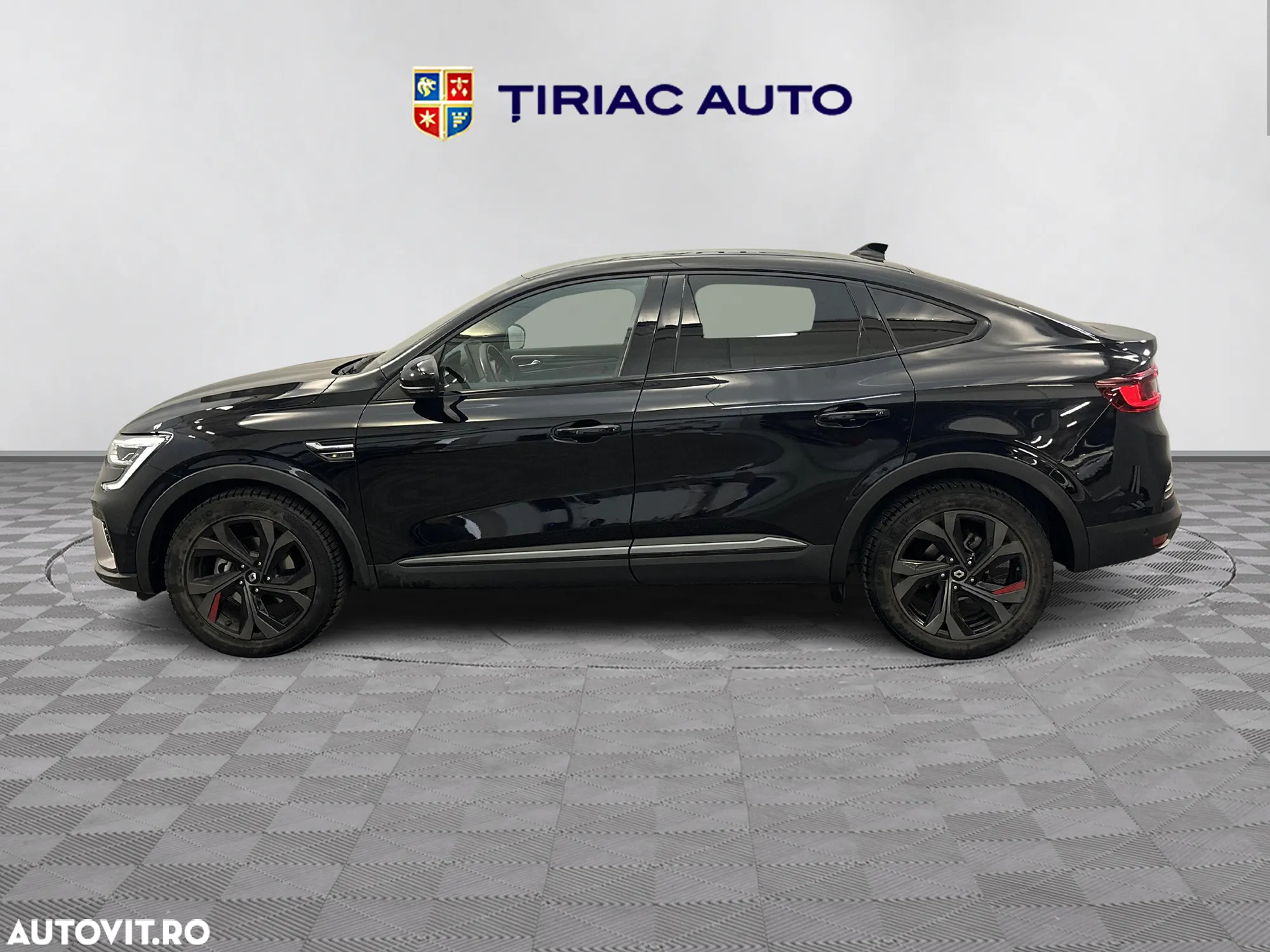 Renault Arkana E-TECH Hybrid RS Line - 2