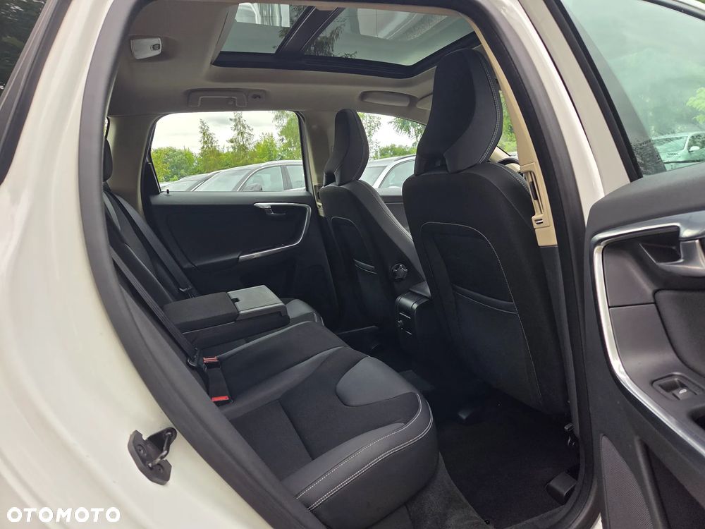 Volvo XC 60 D3 Momentum - 19