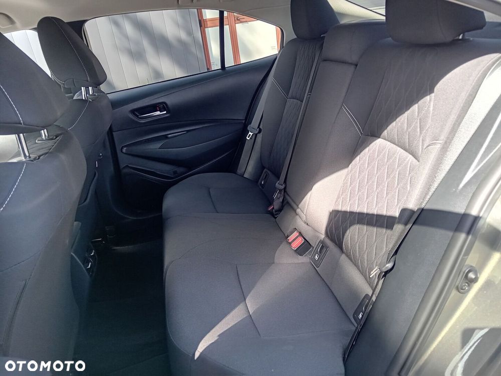 Toyota Corolla - 13