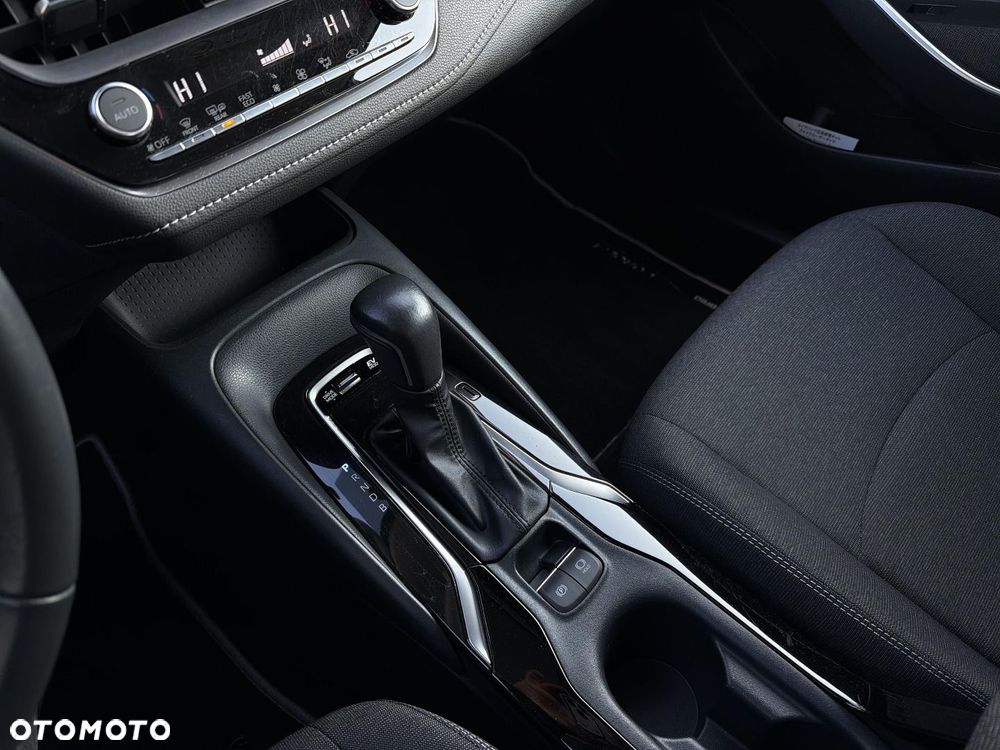 Toyota Corolla 1.8 Hybrid Comfort - 13