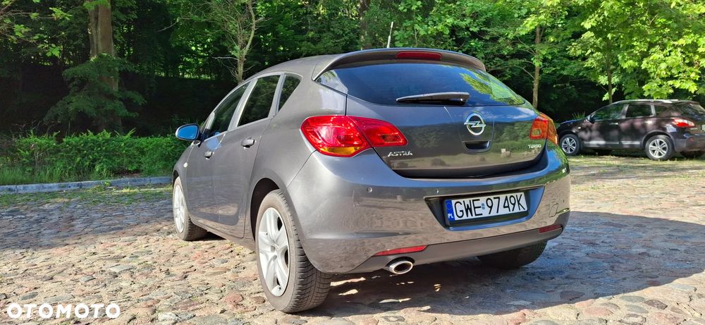 Opel Astra 1.4 T Cosmo S&S - 11