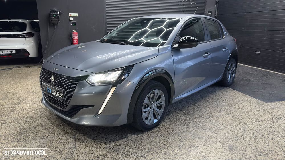 Peugeot e-208