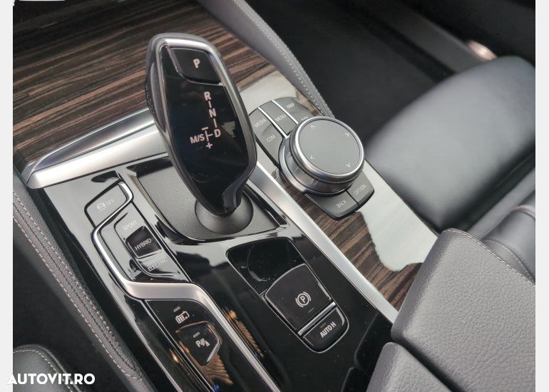 BMW 5 Series 2022 — imagine 7