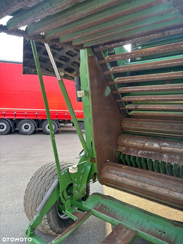 Krone Krone Comprima V150 –ISOBUS/ Zmienokomorowa/Opuszczana podłoga – 2020 –12688 Bel - 15