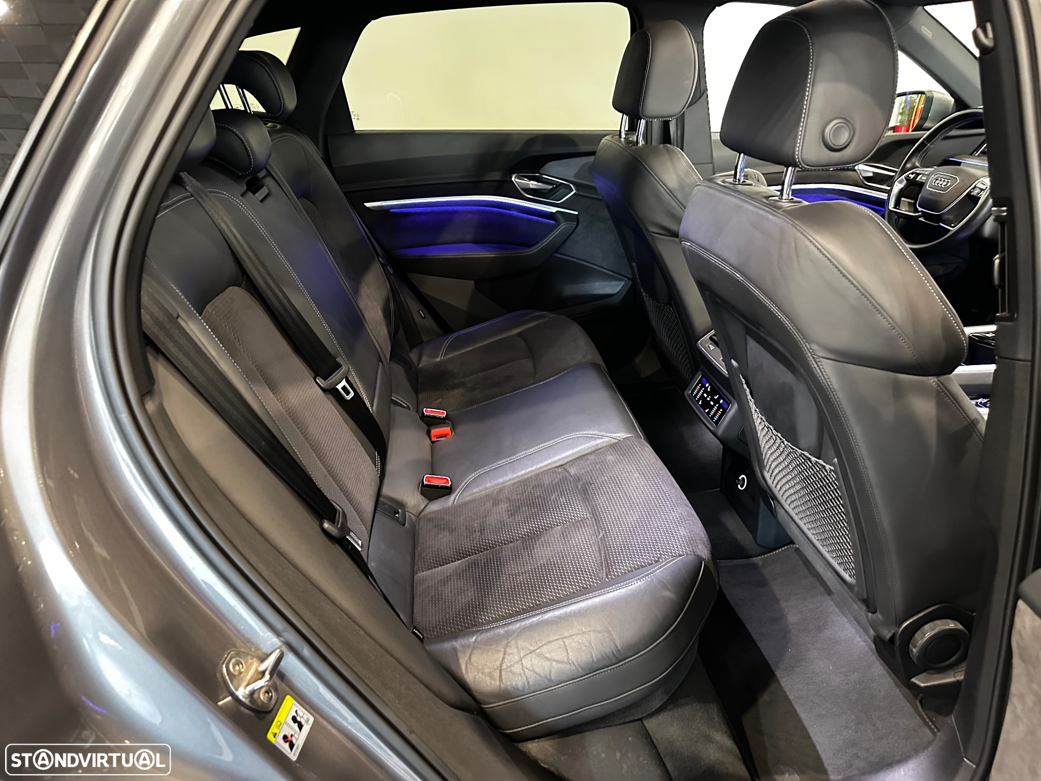 Audi e-tron 55 quattro S line - 33