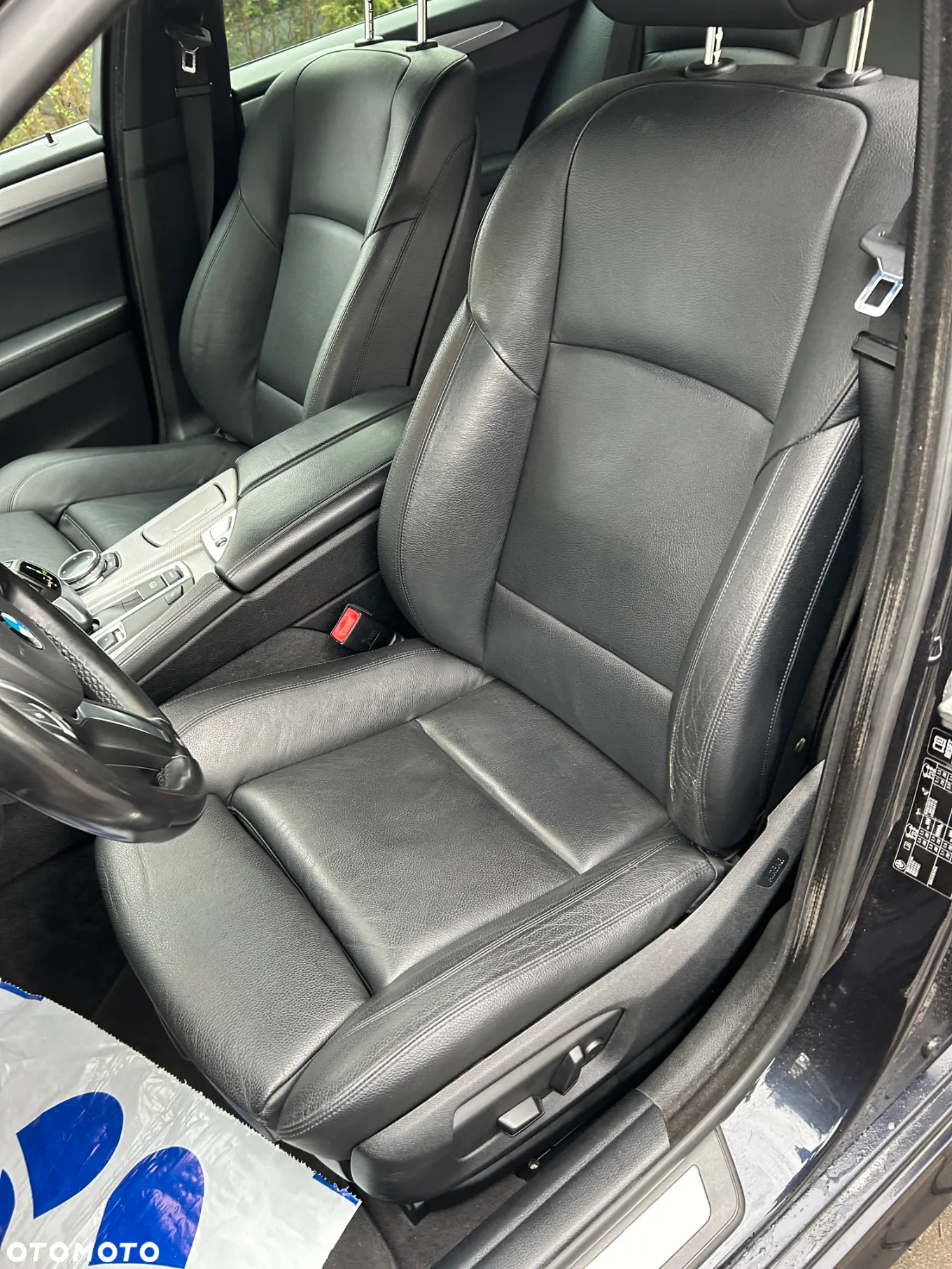 BMW Seria 5 520d xDrive - 13