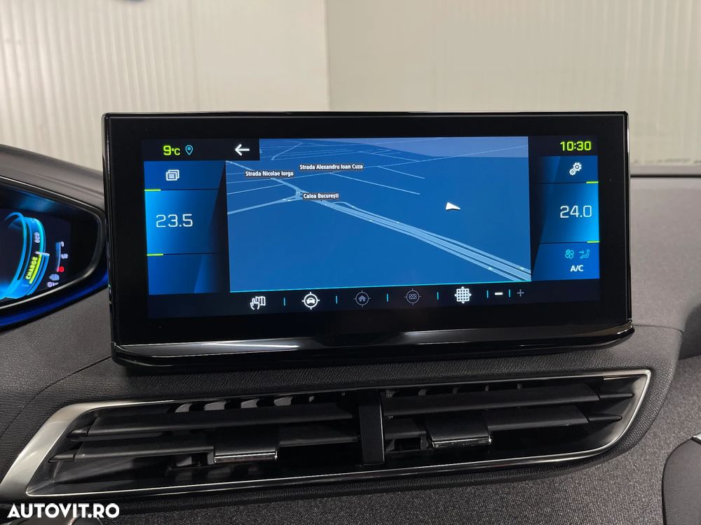 Peugeot 3008 Plug-In Hybrid 225 e-EAT8 Allure Pack - 18