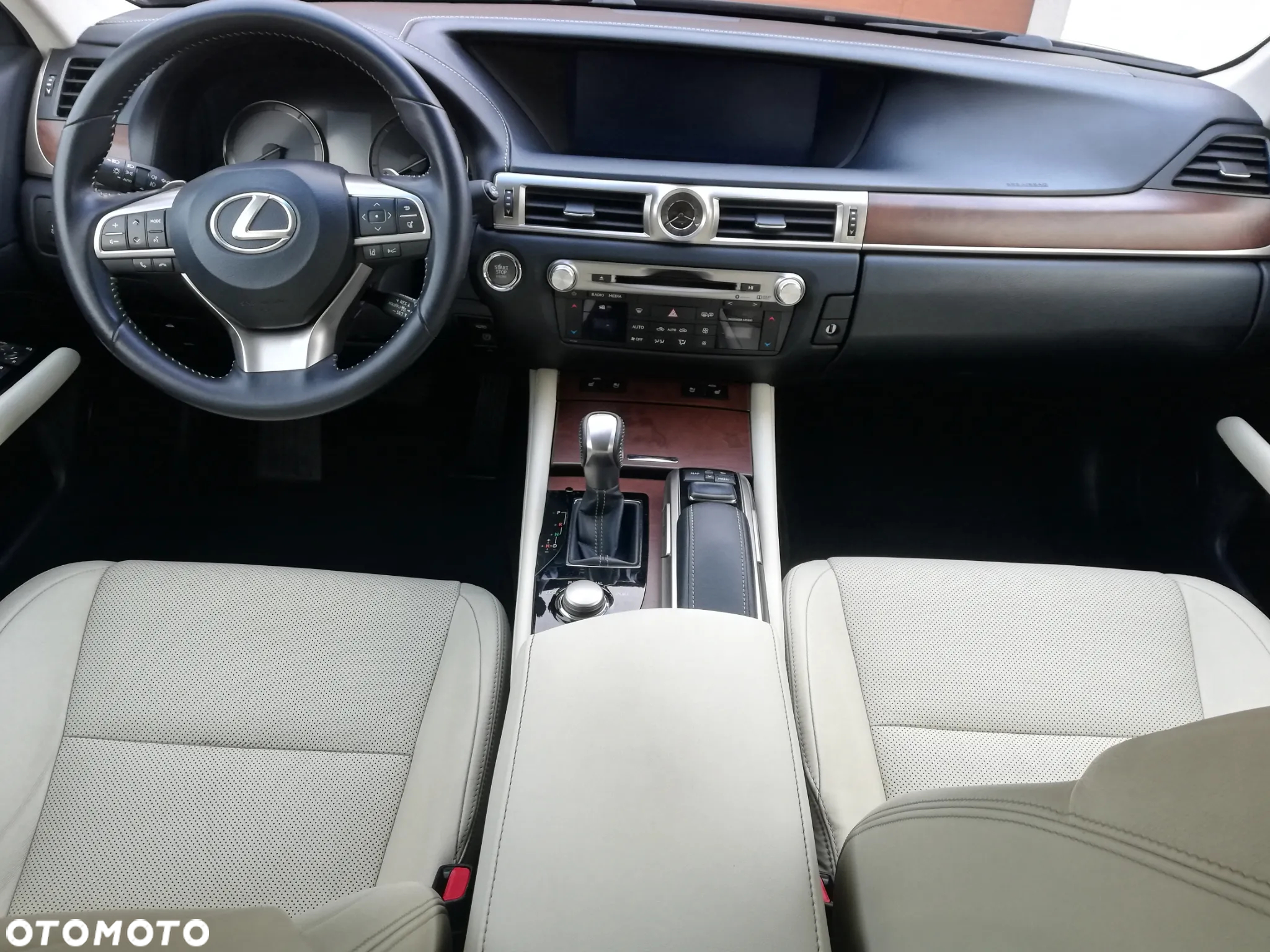 Lexus GS - 15