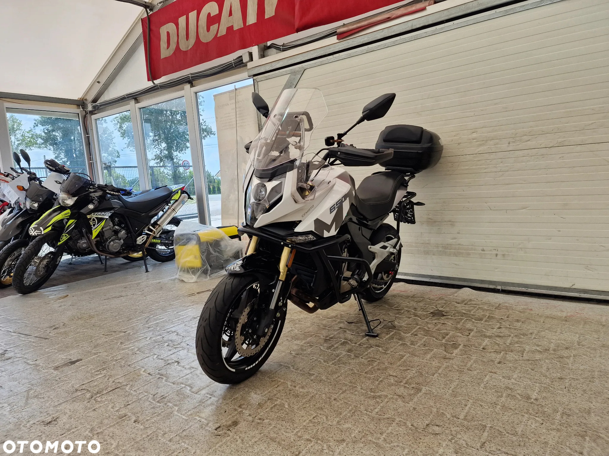 CFMoto MT - 3