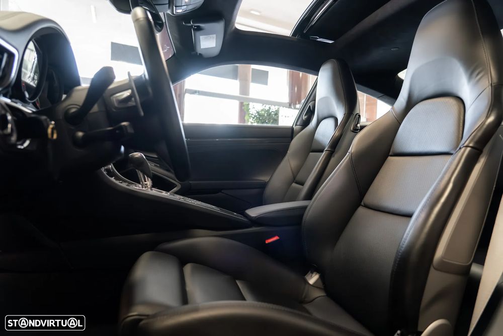 Porsche 911 (991) Turbo PDK - 10