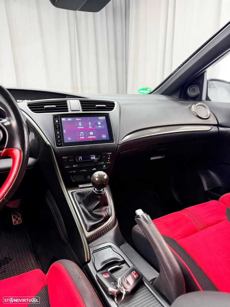 Honda Civic 2.0 VTEC Turbo Type R - 28