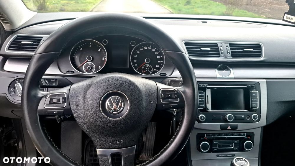 Volkswagen Passat - 7