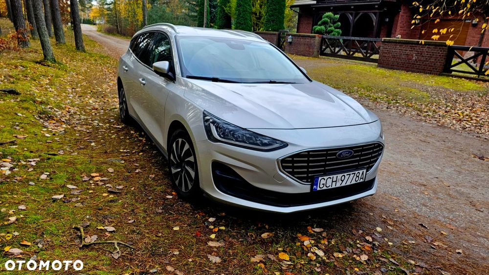 Ford Focus 1.0 EcoBoost Hybrid TITANIUM X - 2