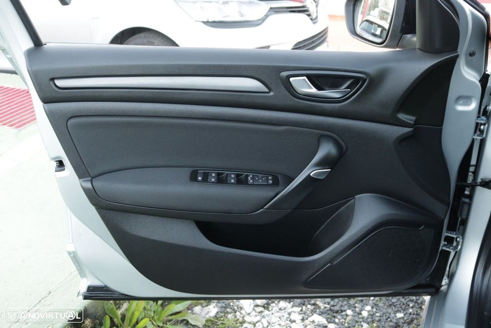 Renault Mégane 1.5 Blue dCi Limited - 30