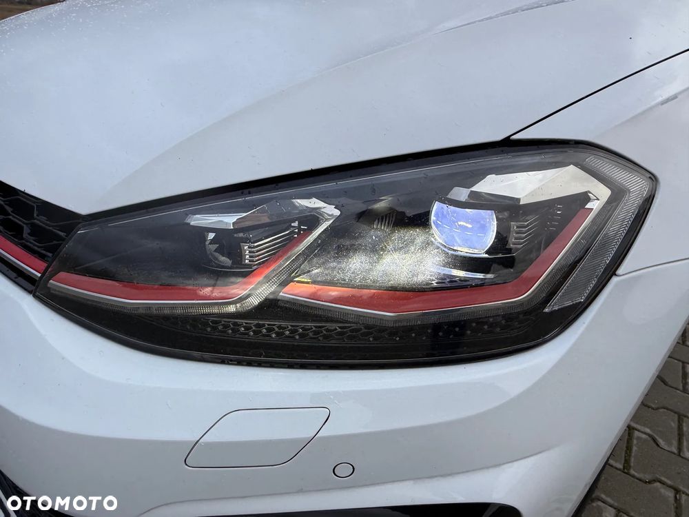 Volkswagen Golf VII 1.6 TDI BMT Highline DSG - 13