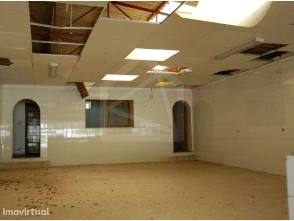 Moradia com Terreno Rústico na Maia - Grande imagem: 5/10