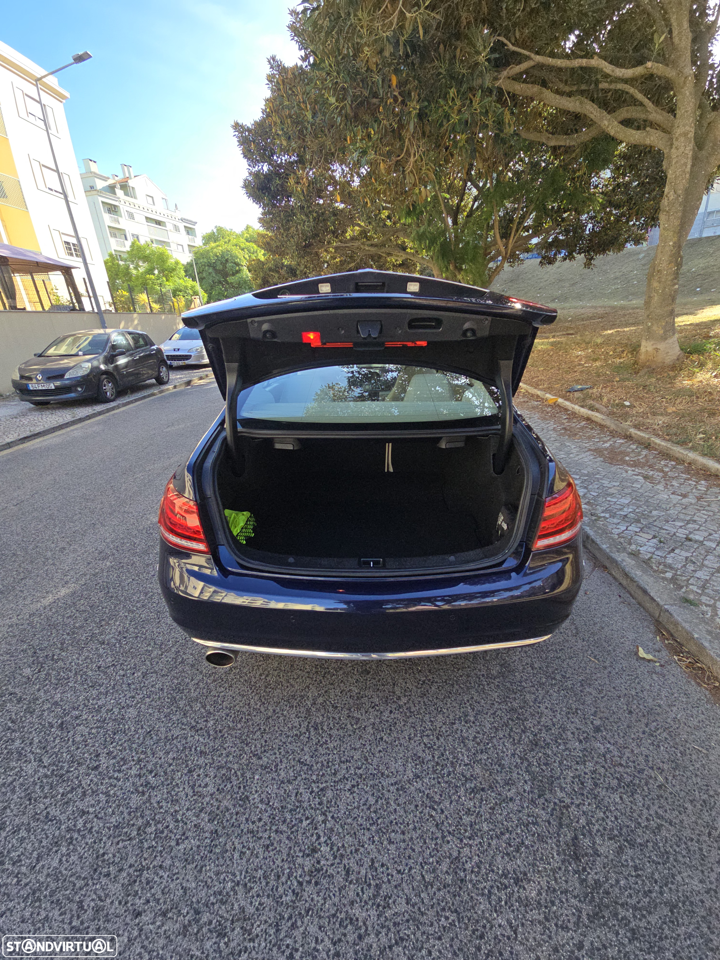 Mercedes-Benz E 220 CDi BlueEfficiency Auto - 25