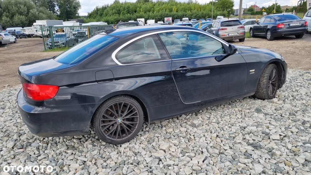BMW Seria 3 330d xDrive - 5