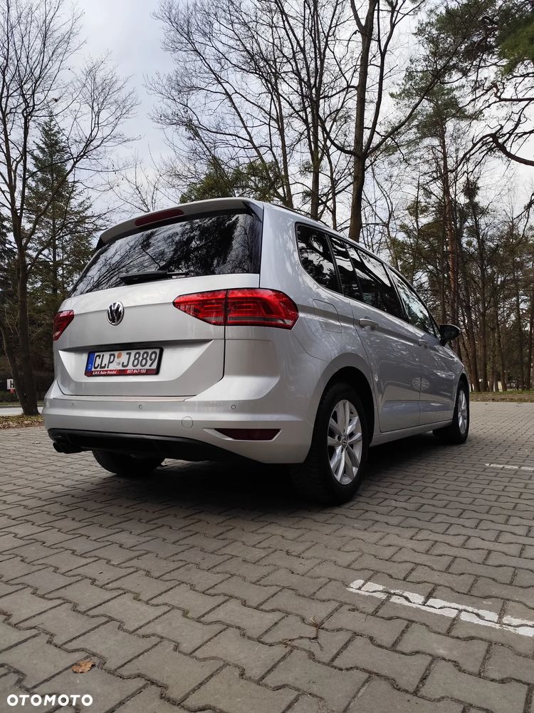 Volkswagen Touran 2.0 TDI SCR DSG Highline - 15