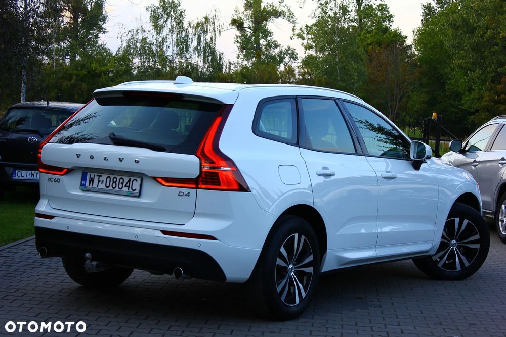 Volvo XC 60 D4 Momentum Pro - 12