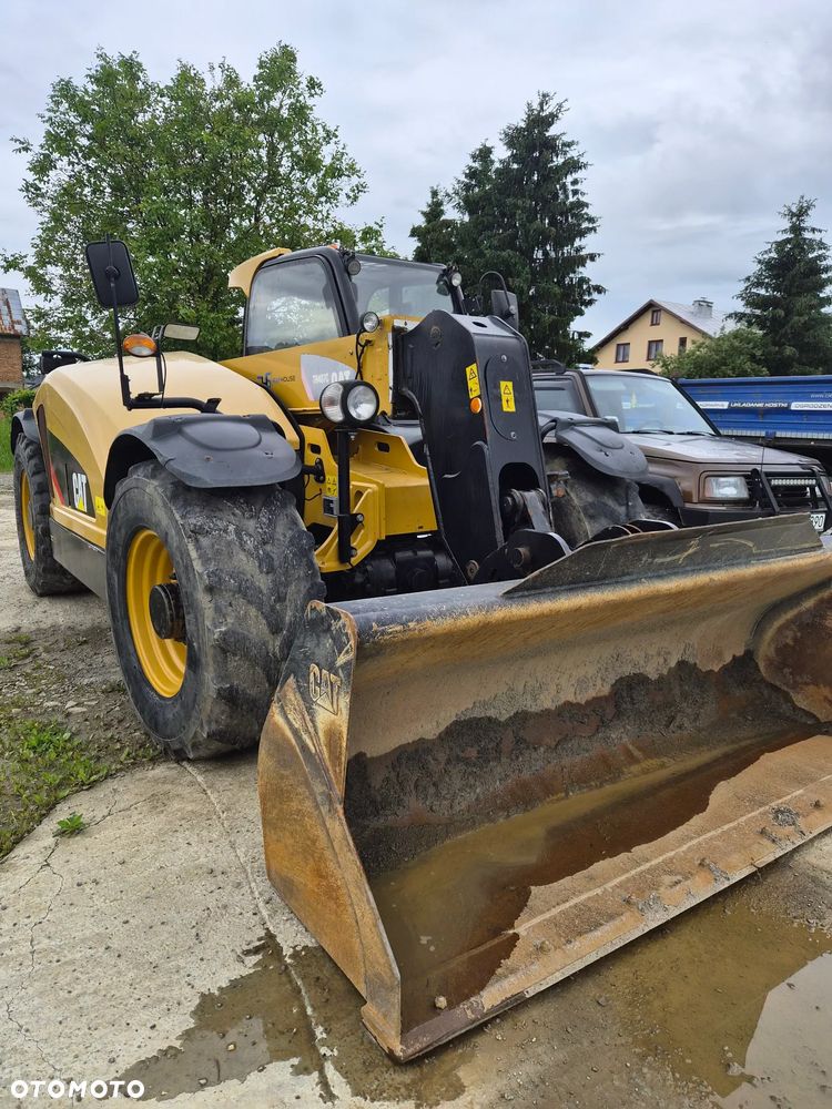 Caterpillar TH407C - 2