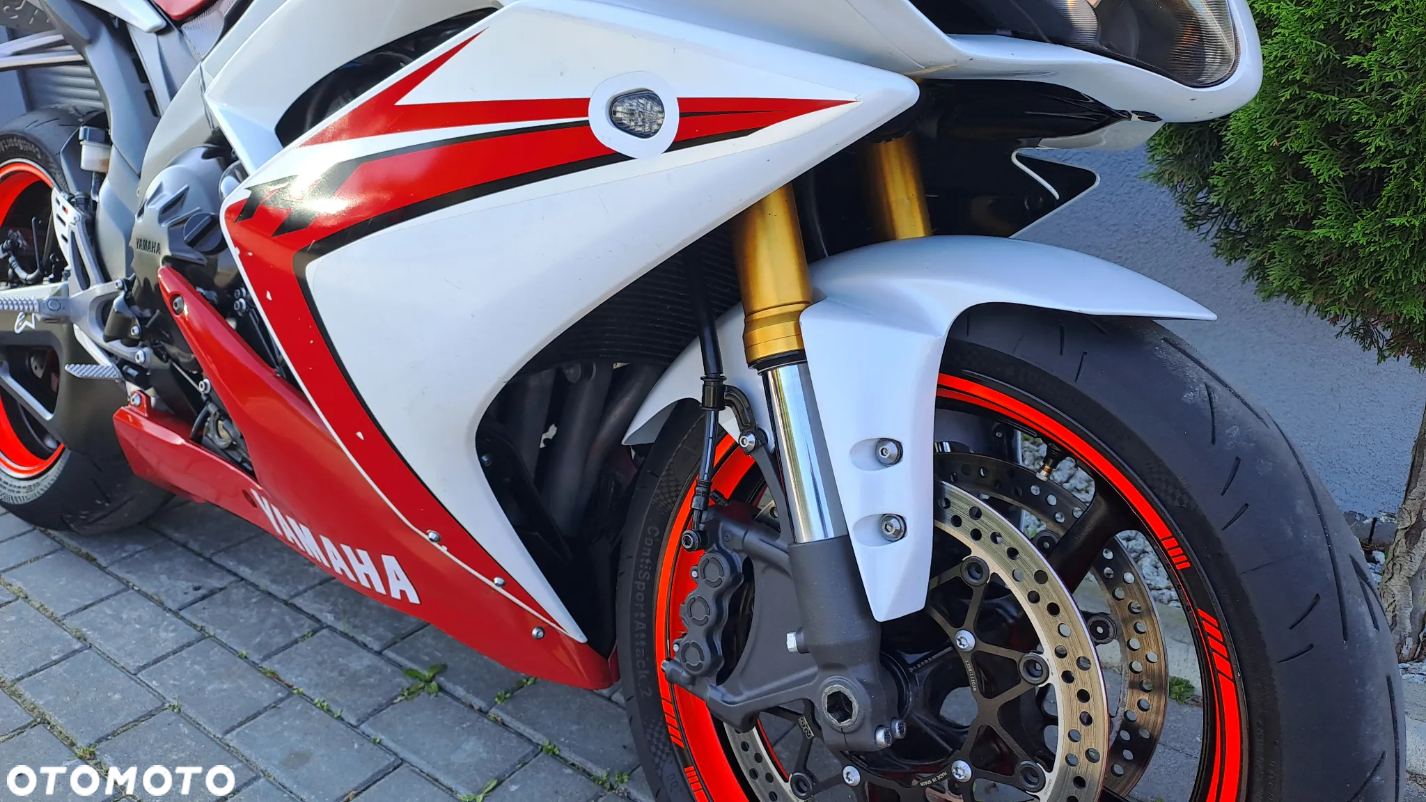 Yamaha R1 - 14